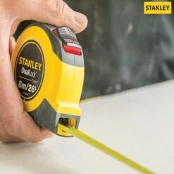 Stanley DualLock Tylon Pocket Tape 8m X 25mm -Build4less Shop STA036807 INUSE3