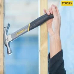 Stanley Curved Claw Hammer -Build4less Shop STA051309 INUSE2